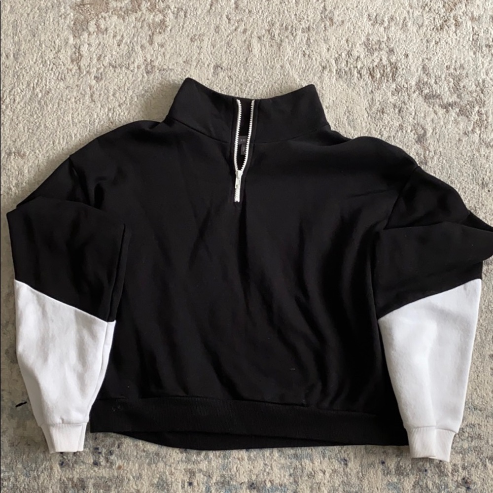 Black and White Quarter Zip Cropped Sweatshirt